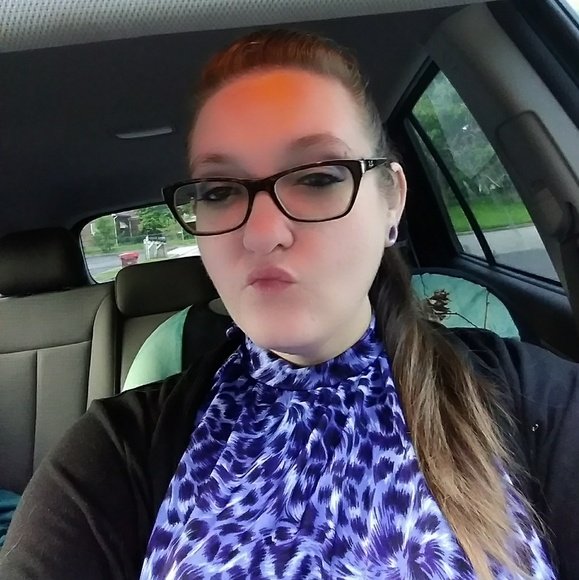 Meet your Posher, Miranda - Picture 1 of 1